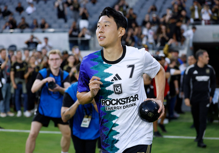 Son Heung-min's extraordinary class flying the Korean national flag, starting with Messi Mulleramos as the best player in North and Central America...an ultra-luxury member