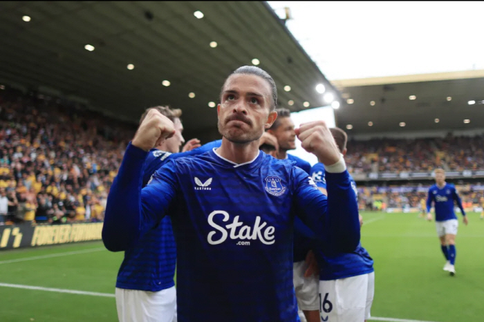 100 million pounds star, another bar sighting, is this good enough? Grealish, who was kicked out of Manchester City, drinks a 7-hour marathon at a Swedish pub as soon as he sees a revival in Everton
