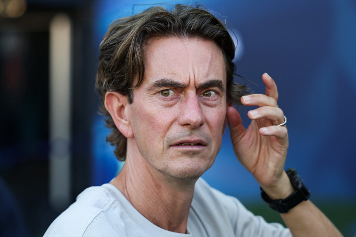 BBC Legend is the best! You're good at Levi's. Neither Kudus nor Simmons. What's the best recruitment for Tottenham this summer? a very suitable person