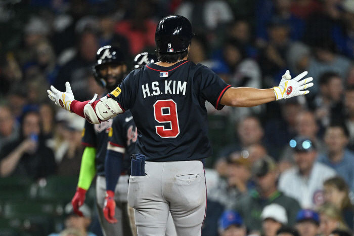  Wow! What happened?. Kim Ha-sung Atlanta's first RBI is a three-run home run from behind
