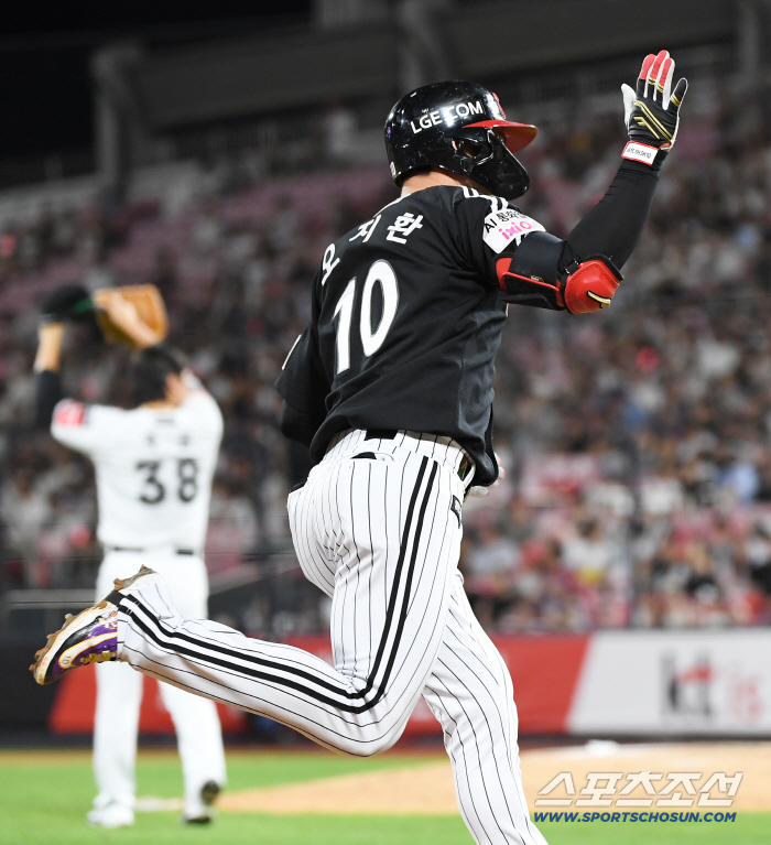 Captain's dignity? Oh Jihwan answered!…Jang Sung-woo tied with three home runs for two days → Captain's counterattack...a chaotic source of water