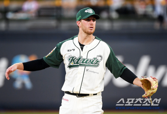 If it's bad, you should tell them in advance! Foreign pitchers leave the club. The head coach's sigh is deepening his use of the bullpen for the time being. 