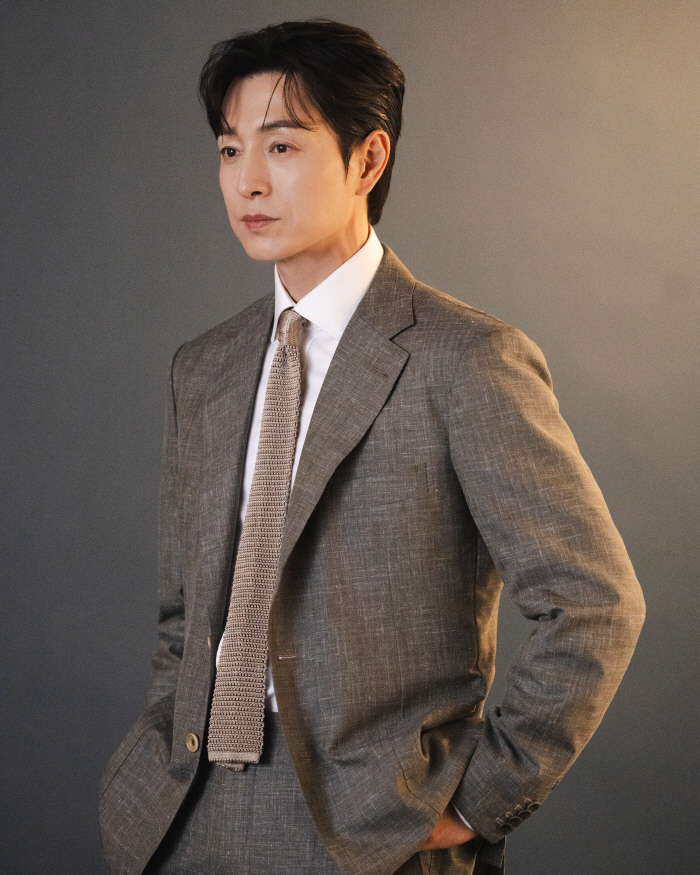  Jung Sung-il, I can't believe I'm the main character on the screen. I would have shouted even if I was 10 years younger