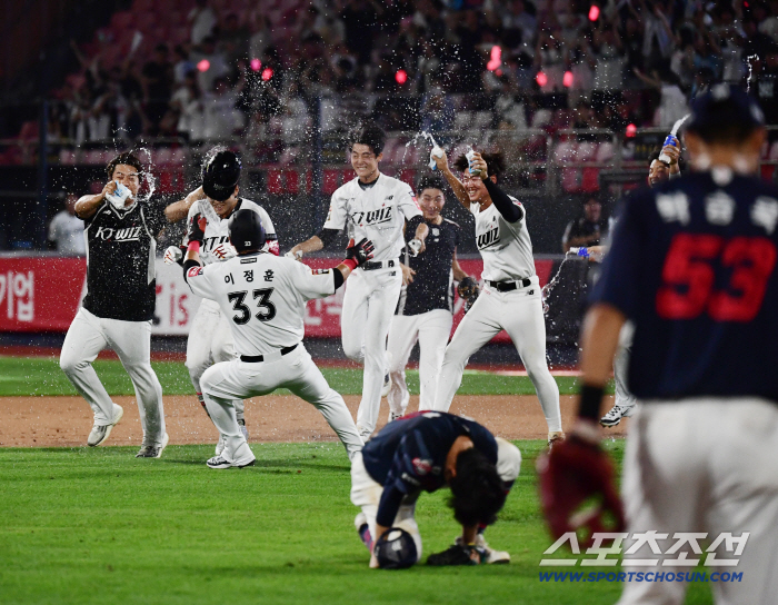 I've always been beaten up... Home run for the first time in two years → Check swing reading → batting average of .500…Reversal in the bottom of the ninth inning, hot flashbacks 