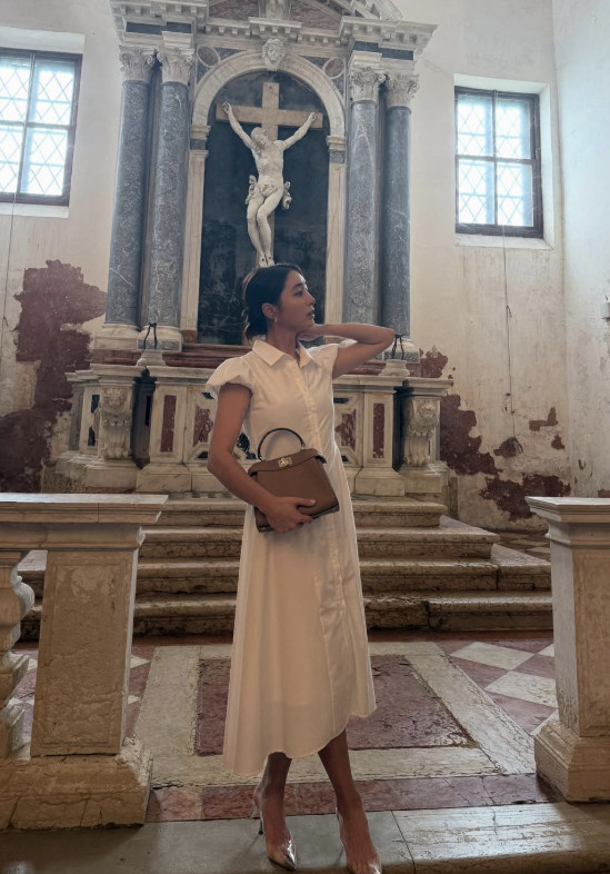 Lee Min-jung, who blasphemes, is at an event, not a cathedral, due to controversy over the luxury bag photo in front of Jesus statue