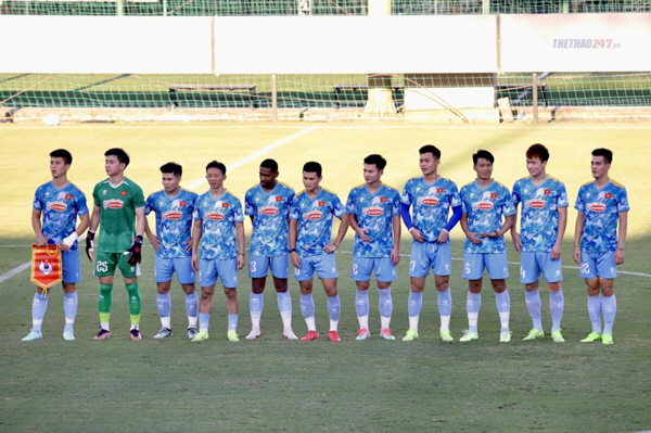 Mealma's Vietnamese team suffered a shock defeat in the warm-up match against its own league team...As it turns out, Kim Sangsik is absent due to U23 command