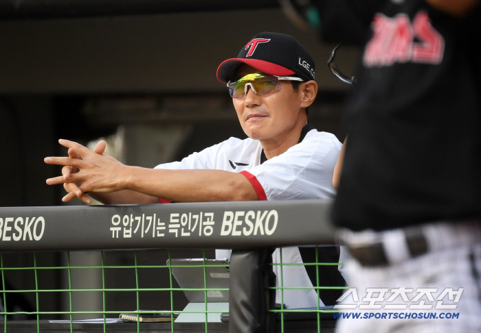 Oh Ji-hwan's equalizer → Moon Sung-joo's come-from-behind grand slam! A slugfest that chased after 4 home runs 17 points in 3 innings...LG laughed