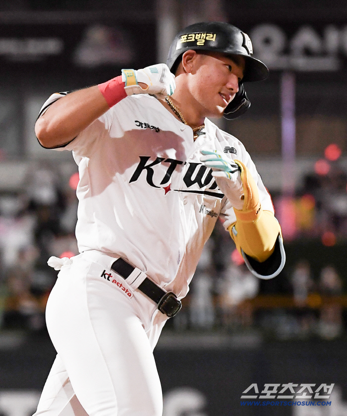 Oh Ji-hwan's equalizer → Moon Sung-joo's come-from-behind grand slam! A slugfest that chased after 4 home runs 17 points in 3 innings...LG laughed