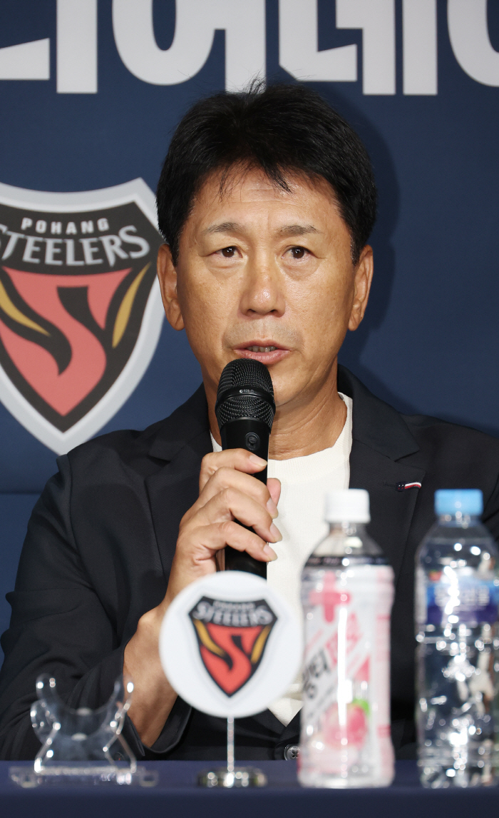  Let's lift the restrictions on foreign players in four different colors Shin Tae-yong, who is trying to become the top Asian player, and Park Tae-ha is a sensitive issue...Expectations for Kim Ki-dong's EPL Lingard, and Jung Kyung-ho's dual operation