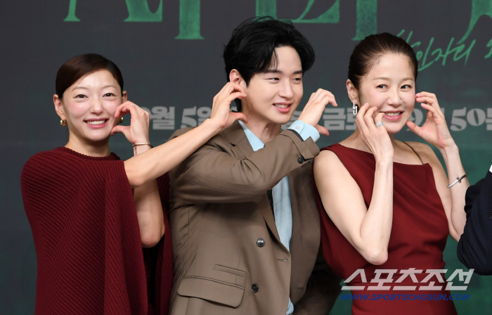  ELJANG DONG YUN GO HYUNJUNG heart