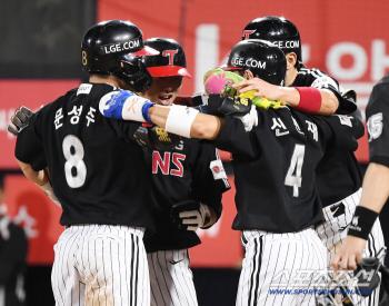  LG is really scary. Moon Sung-joo's come-from-behind bases-loaded shot explodes