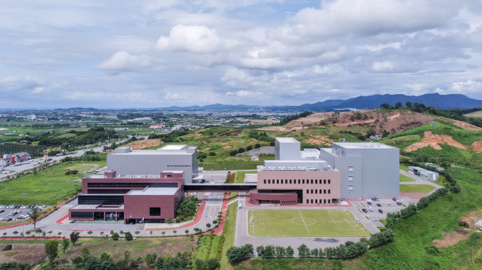 Boryeong Wins Presidential Commendation for Manufacturing Innovation in 2025 SME Technology and Management Innovation Competition