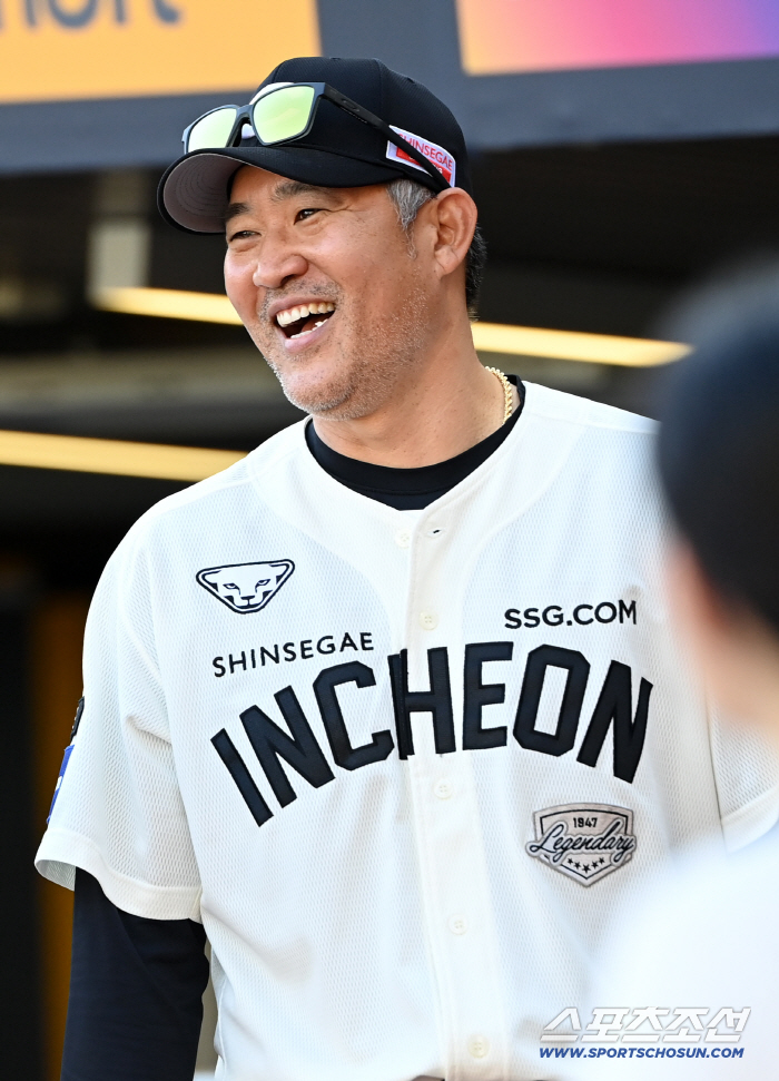 I still live in Suwon, but as soon as I got home, the sound came... Blood dries up day by day. The truth of the head coach in the ranking's blood fight 