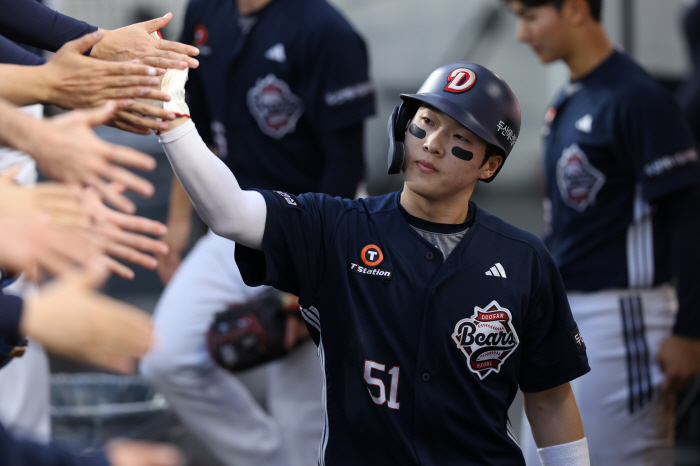 KIA 1.5G's fierce chase Doosan bombed six points in the 10th inning and fatally injured NC in the crisis of the 5th round 