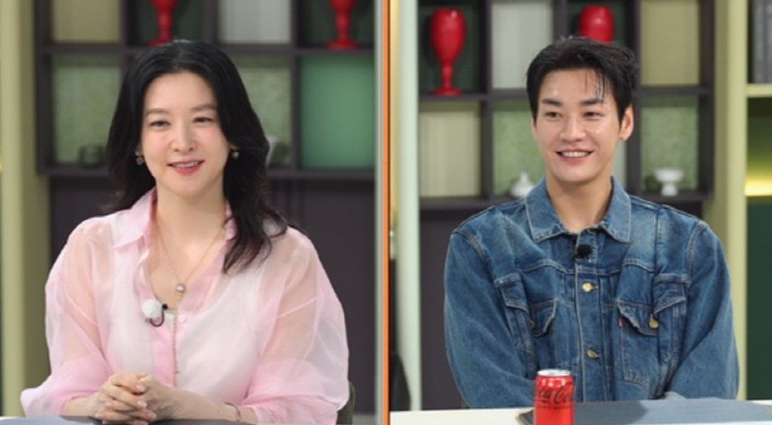 Lee Young-ae confessed to getting off the show in the first episode of the talk show, 'Your personality was too shy.'
