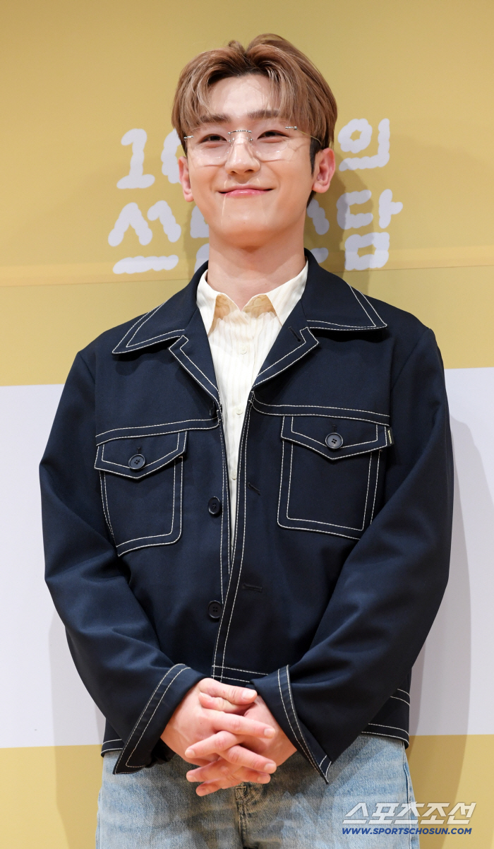  Melomance Jung Donghwan looks nervous