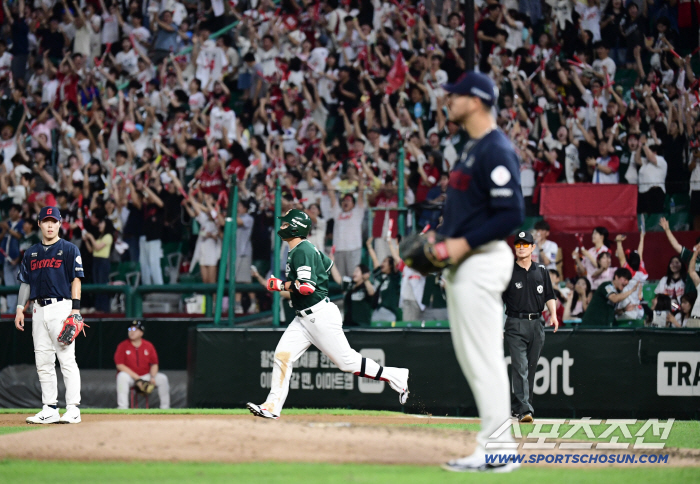  SSG Choi Jeong's solo shot that makes the home fans cheer