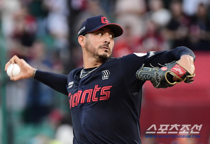  Strong pitching towards Velazquez's victory