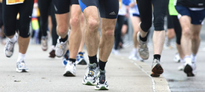 Running craze led by Gian84...If you run like this, your knees will be damaged
