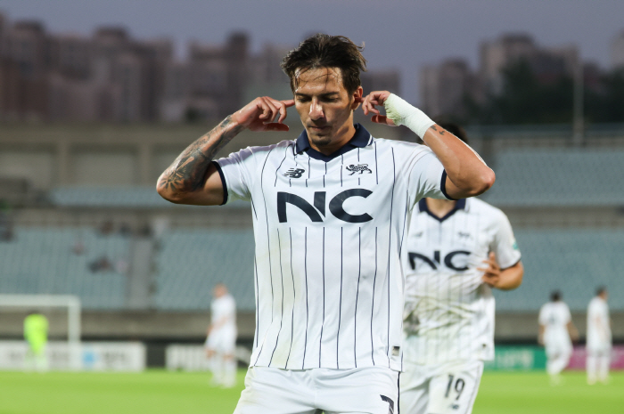 Seoul E-Land, the core of the match against Jeollanam-do, is Euhler Jung Jae-min, a combination of Euhler Jung