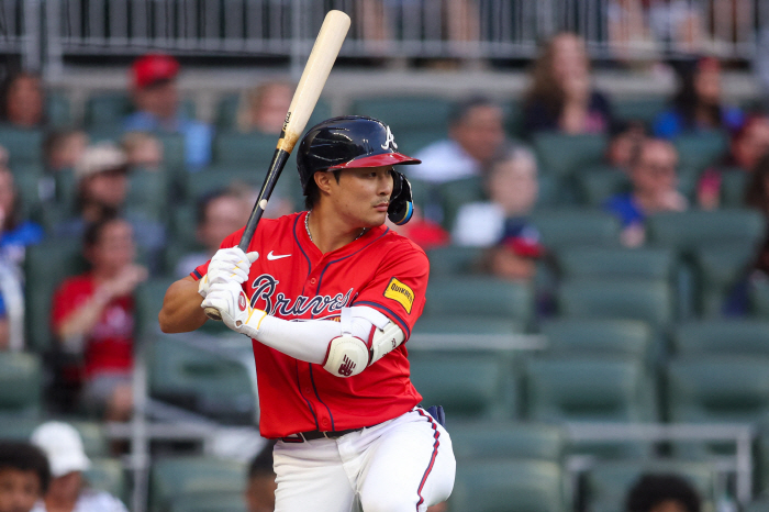 Atlanta's Kim Ha-sung, who received attention without 1 sacrifice fly first RBI  1 super save hit, went crazy