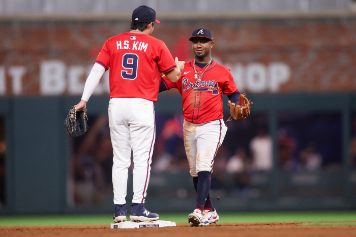 Atlanta's Kim Ha-sung, who received attention without 1 sacrifice fly first RBI  1 super save hit, went crazy