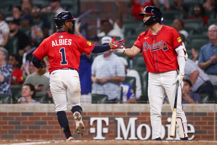 Atlanta's Kim Ha-sung, who received attention without 1 sacrifice fly first RBI  1 super save hit, went crazy