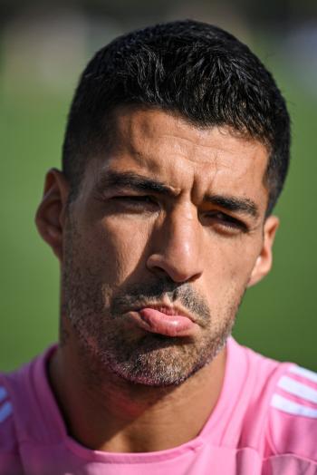 Biting bad boy who couldn't break my habit, Suarez is suspended for 6 games due to saliva spitting