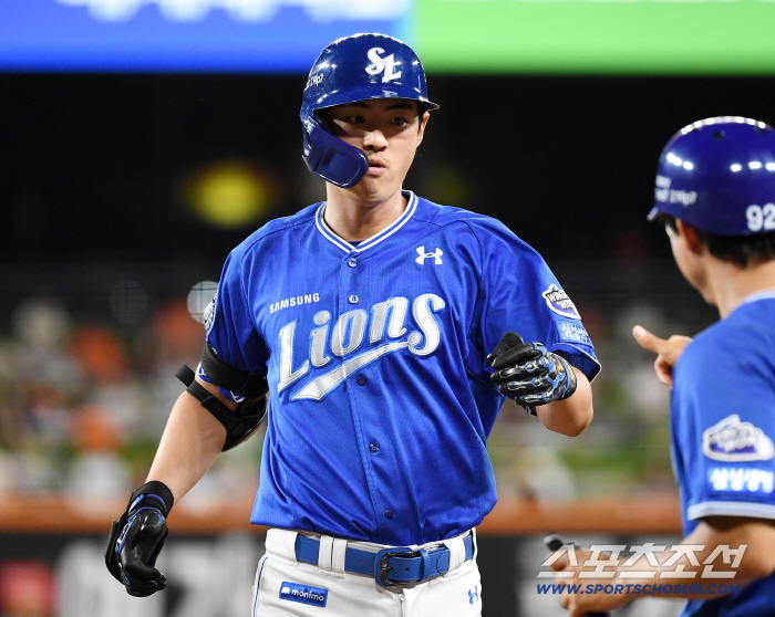 On the day KBO made history, Samsung wrote a miracle. The taste of the roller coaster is certain to surpass LG's first-ever 1.6 million