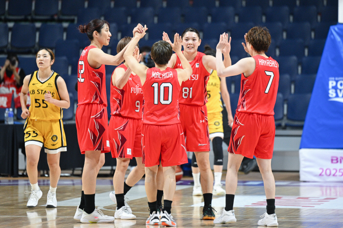  Only 8 members fought. Representative KB, beautiful challenge, losing to Fujitsu...Japan Reserves 3rd consecutive Championship