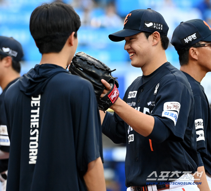  Moon Dong-ju, good pitching