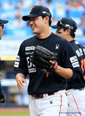  Smiling Moon Dong-ju, 4 strikeouts in the 2nd inning