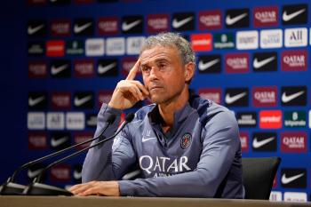 PSG coach Luis Enrique fractured collarbone in bike accident! scheduled for surgery