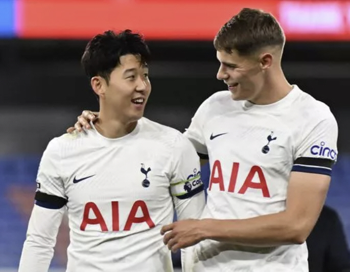Son Heung-min saved the runner-up from the crisis, saved the club, and revived the transfer market, which was going down, and Tottenham's best hero's performance