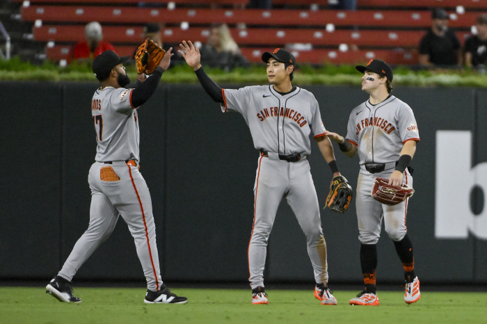 Wind slump → Levelling up with the typhoon! Lee Jung-hoo's four-hit performance, San Francisco's crazy rise, no one can stop him