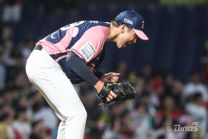 1 point on 13 bases through KIA → Also, 8th place NC lost 4 consecutive games and 7th place...Koo Chang-mo returned and pitched 3 scoreless innings