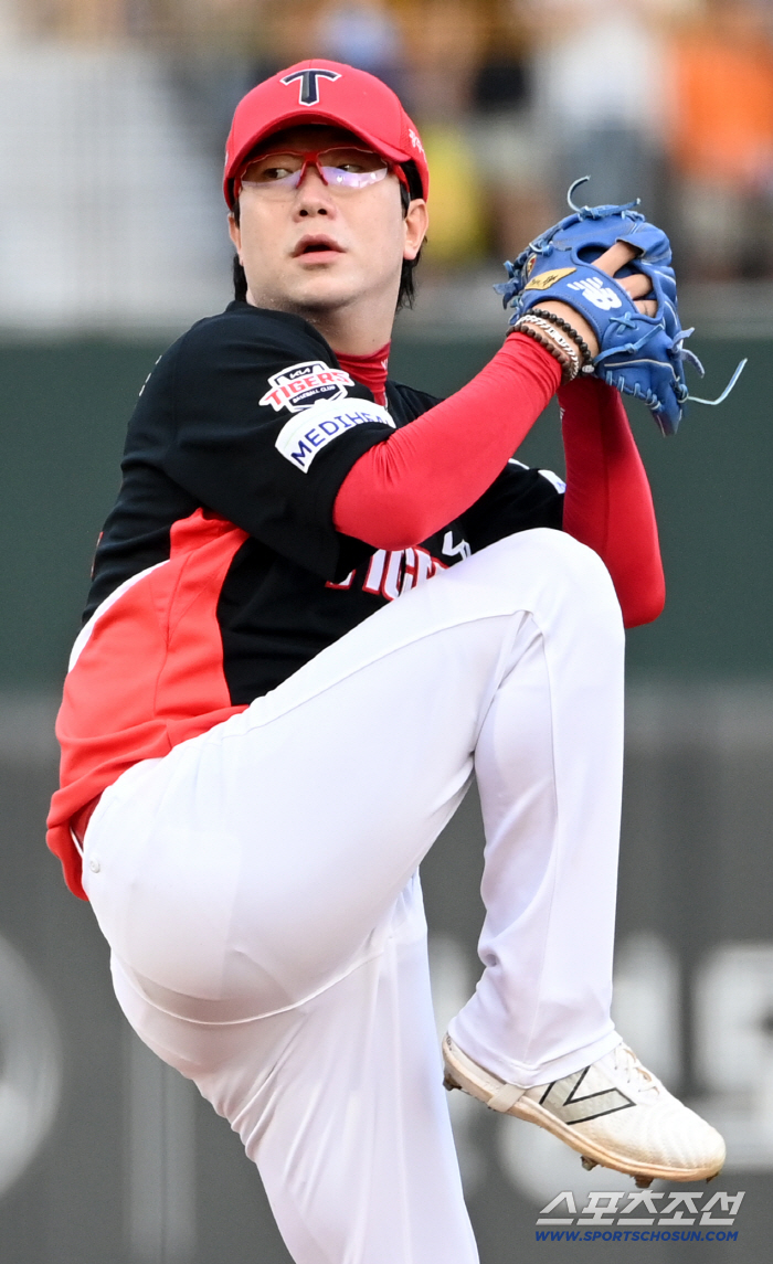 1 point on 13 bases through KIA → Also, 8th place NC lost 4 consecutive games and 7th place...Koo Chang-mo returned and pitched 3 scoreless innings
