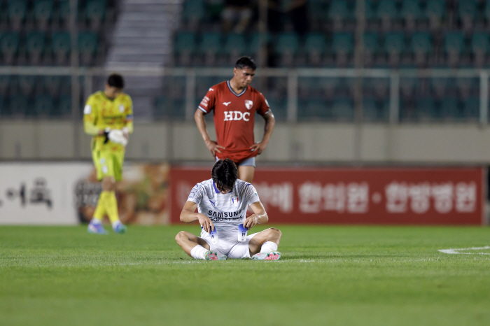 There's a equity issue. It's not the first place fight…Incheon coach Yoon Jung-hwan opened fire on Suwon Samsung because