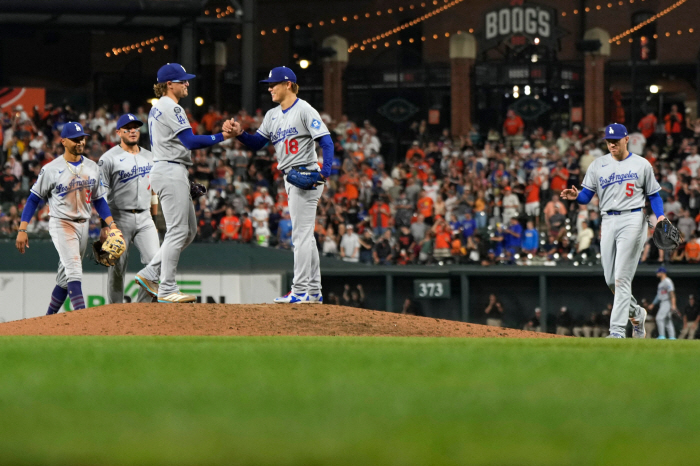 a crushing defeat in history. The main culprits of the Dodgers' disgrace, what excuse did they make → At least St..