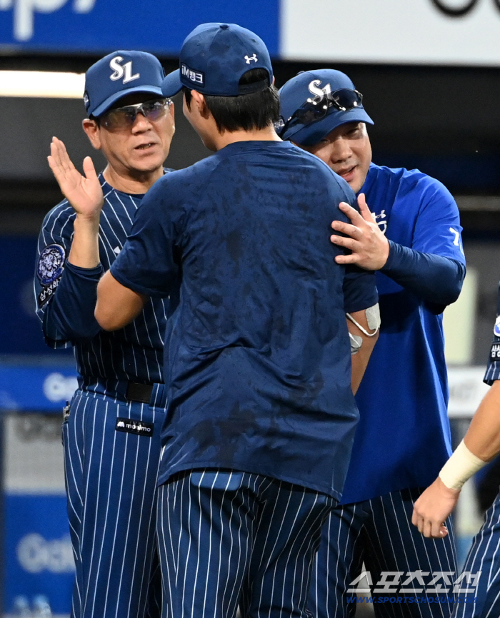 Disappointing 11-win ace blamed himself, but the head coach was an ace enough to give him a thumbs up