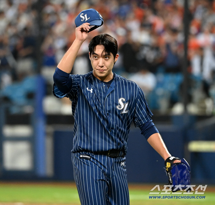 Disappointing 11-win ace blamed himself, but the head coach was an ace enough to give him a thumbs up