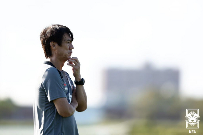 The front line of Korea is Kim Minjae at the center of SON Top  Three Bag!→First Taegeuk mark castrope replacement list The U.S. and Hong Myung-bo have begun experiments for the WC finals in earnest 