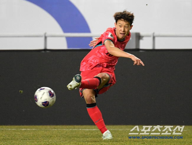 Hong Myung-bo's midfield experiment succeeded Baek Seung-ho, Kim Jin-kyu, Lee Dong-kyung, played a great role against the U.S. → Lee Jae-sung's departure from the team after his performance