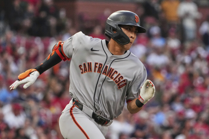 No, you didn't end the season? It's unusual to see the late runaway Jung-hoo and SF's crazy momentum