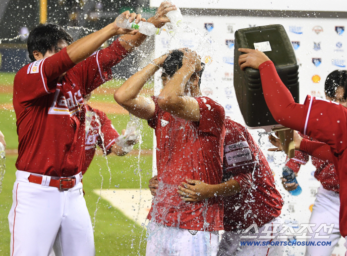 Kim Kwang-hyun, who achieved the 2000K milestone, is a cool water shower