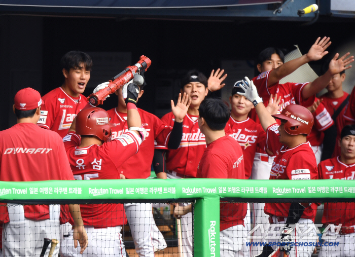  Two-run artillery Han Yu-seom fires cool cannons