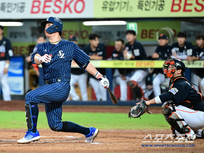  Two-run shot Kang Min-ho has 350 home runs in his career