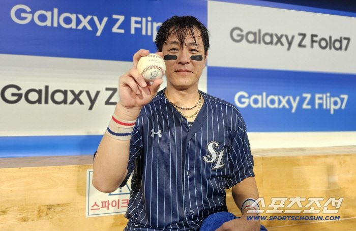 Train to Lotte? You don't know about people. Will Hong Seong-heon walk the path of Yang Eui-ji, the 4th FA of the catcher with the most home runs still in good shape