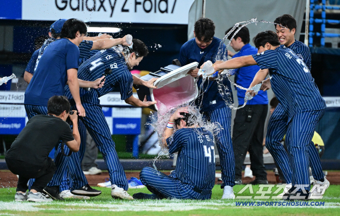 Train to Lotte? You don't know about people. Will Hong Seong-heon walk the path of Yang Eui-ji, the 4th FA of the catcher with the most home runs still in good shape