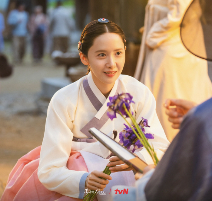 Yoona Captivates Viewers With Comedy, Romance, and Cooking in ‘Bon Appetit, Your Majesty’
